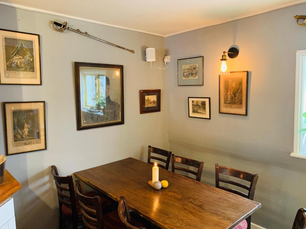 The Swan Inn Midhurst Exterior foto